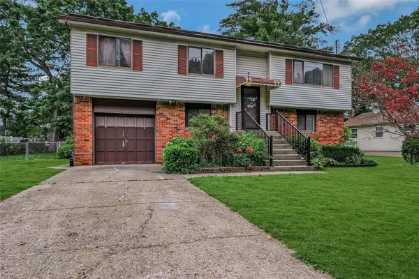 West Babylon, NY 11704,103 Lakeway DR