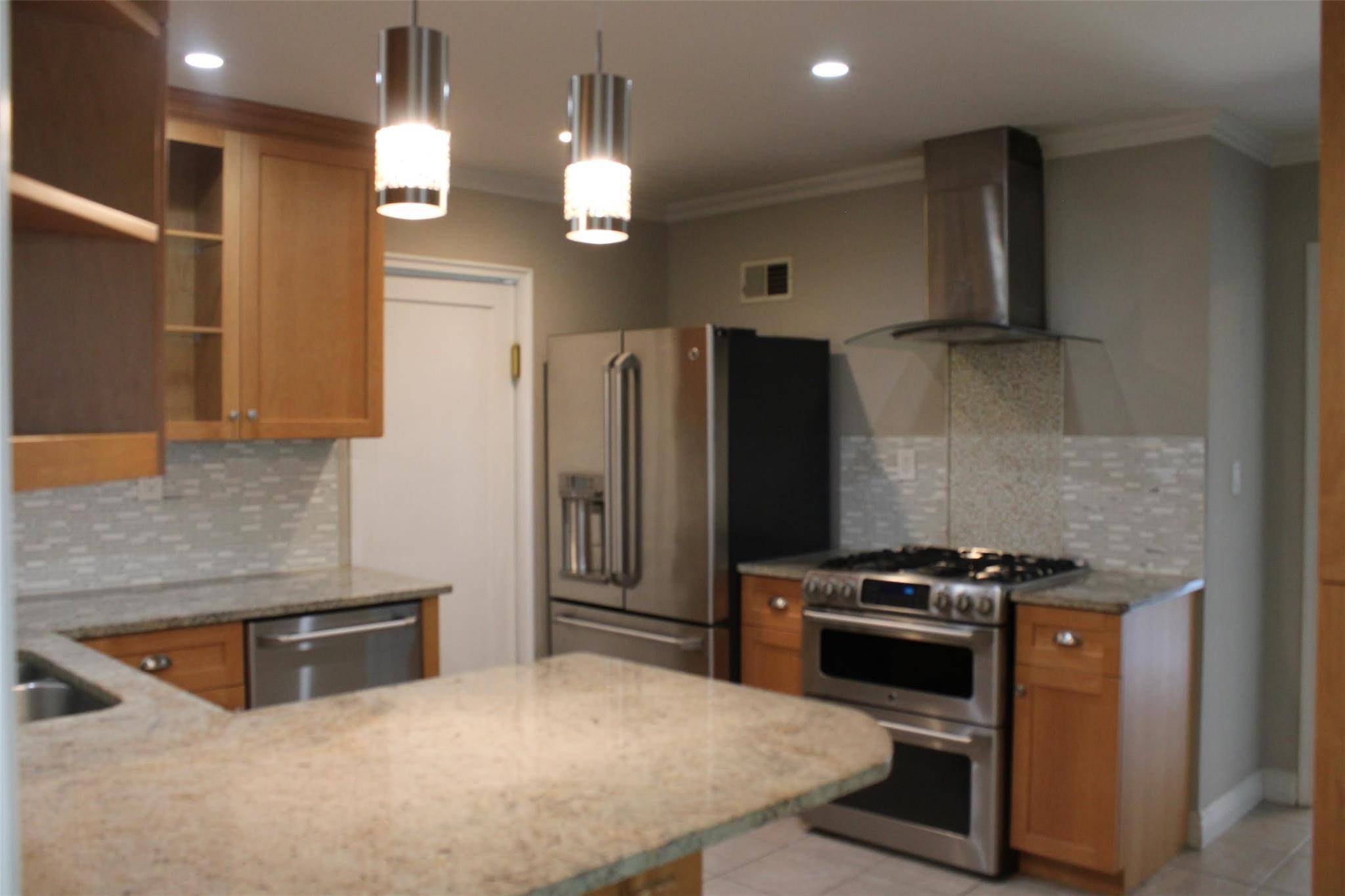 Garden City, NY 11530,118 Pine ST