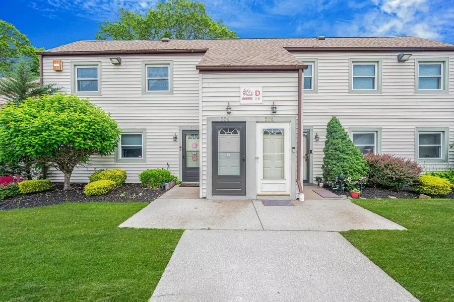 504 Lake Court Lake CT #504, Middle Island, NY 11953