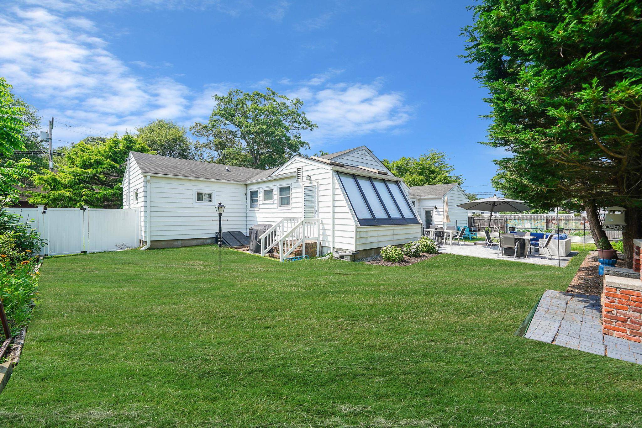 East Patchogue, NY 11772,15 Roosevelt BLVD