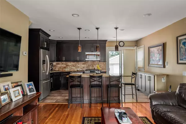 Wantagh, NY 11793,2155 Maple ST