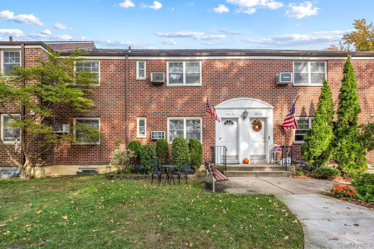Little Neck, NY 11362,252-23 63 AVE #1081