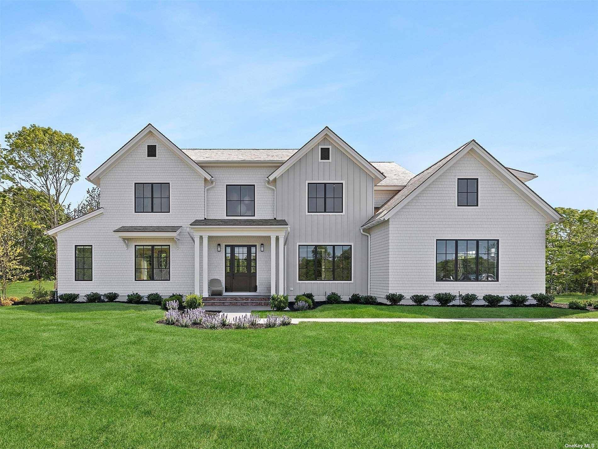 4 Margareta CT, Westhampton Beach, NY 11978
