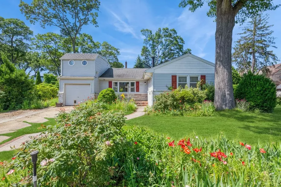 306 Garfield AVE, West Hempstead, NY 11552