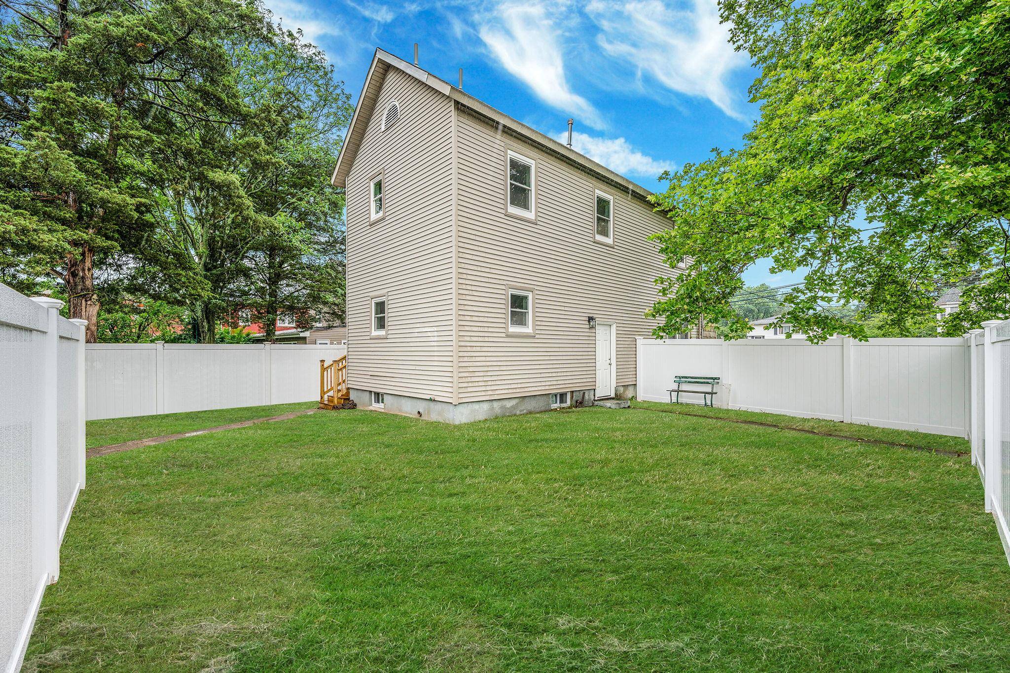 Farmingdale, NY 11735,38 S Front ST