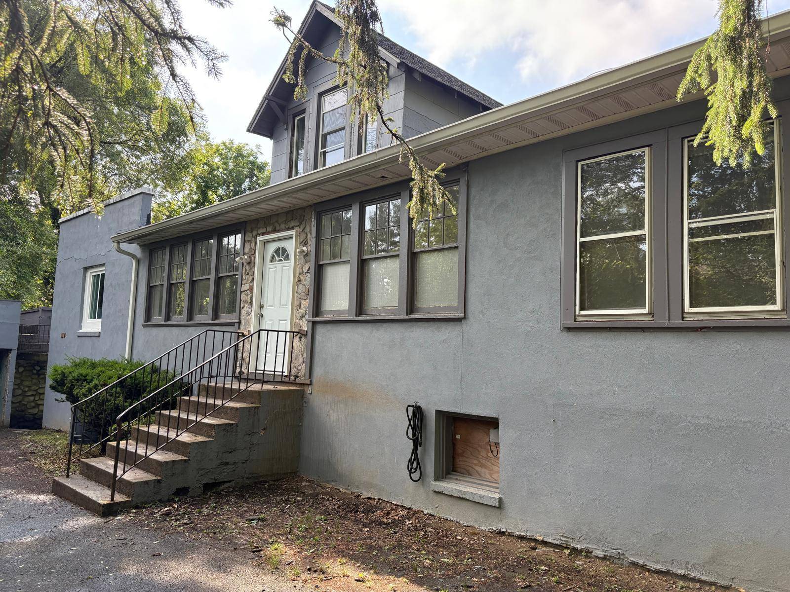 Pearl River, NY 10965,270 N Highland AVE