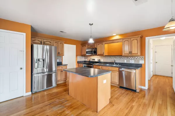 Walden, NY 12586,9 Utopian PL