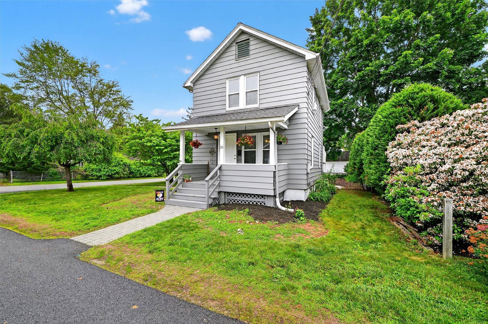 20 Clove RD, Sloatsburg, NY 10974
