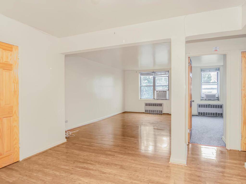 Bronx, NY 10460,1425 Thieriot AVE #2J