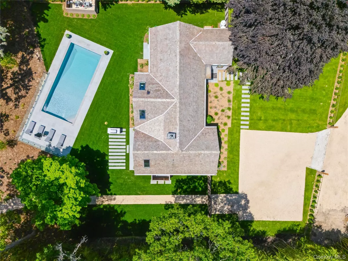 East Quogue, NY 11942,16 Walker CT