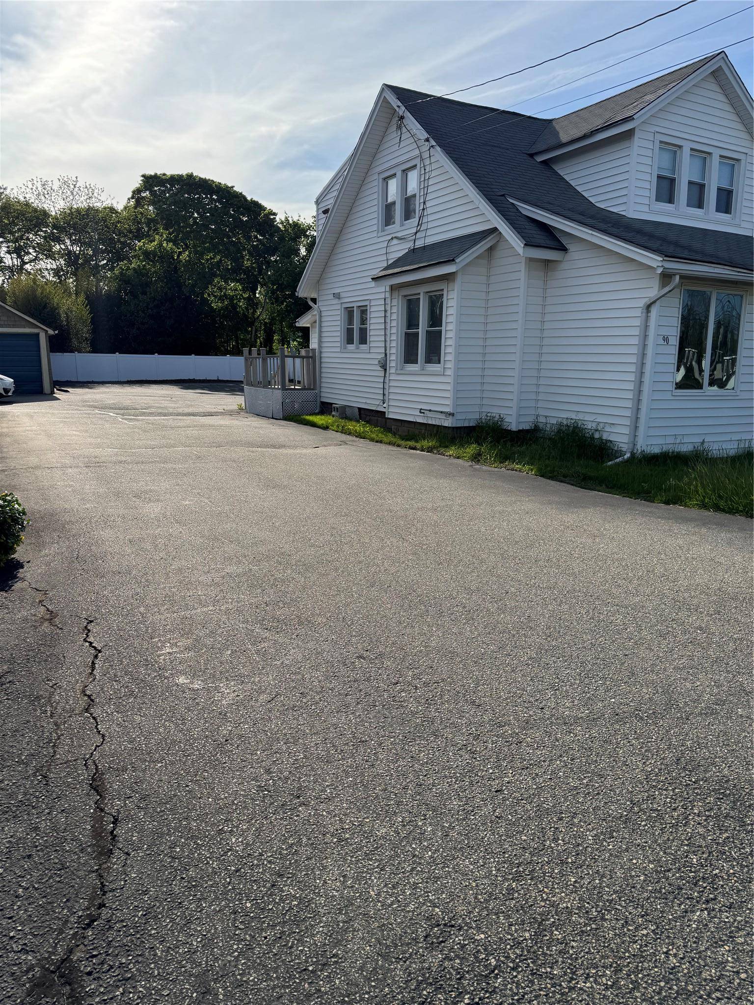Patchogue, NY 11772,90 Medford AVE