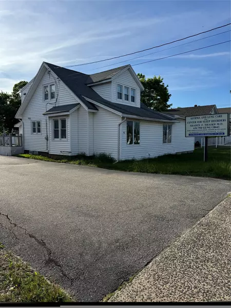 90 Medford AVE, Patchogue, NY 11772