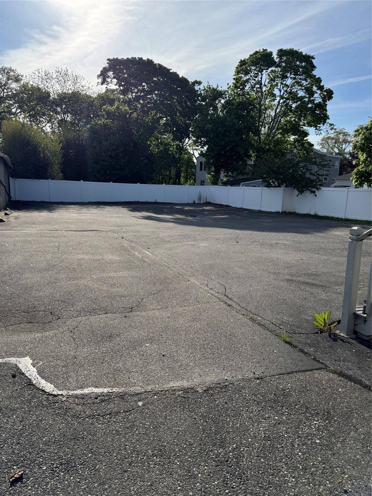 Patchogue, NY 11772,90 Medford AVE