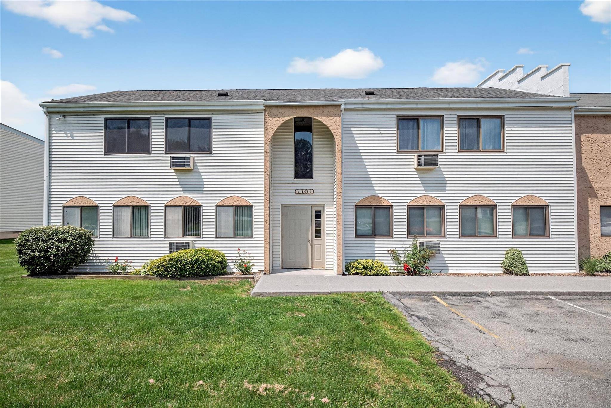 16 Scarborough LN #C, Wappingers Falls, NY 12590