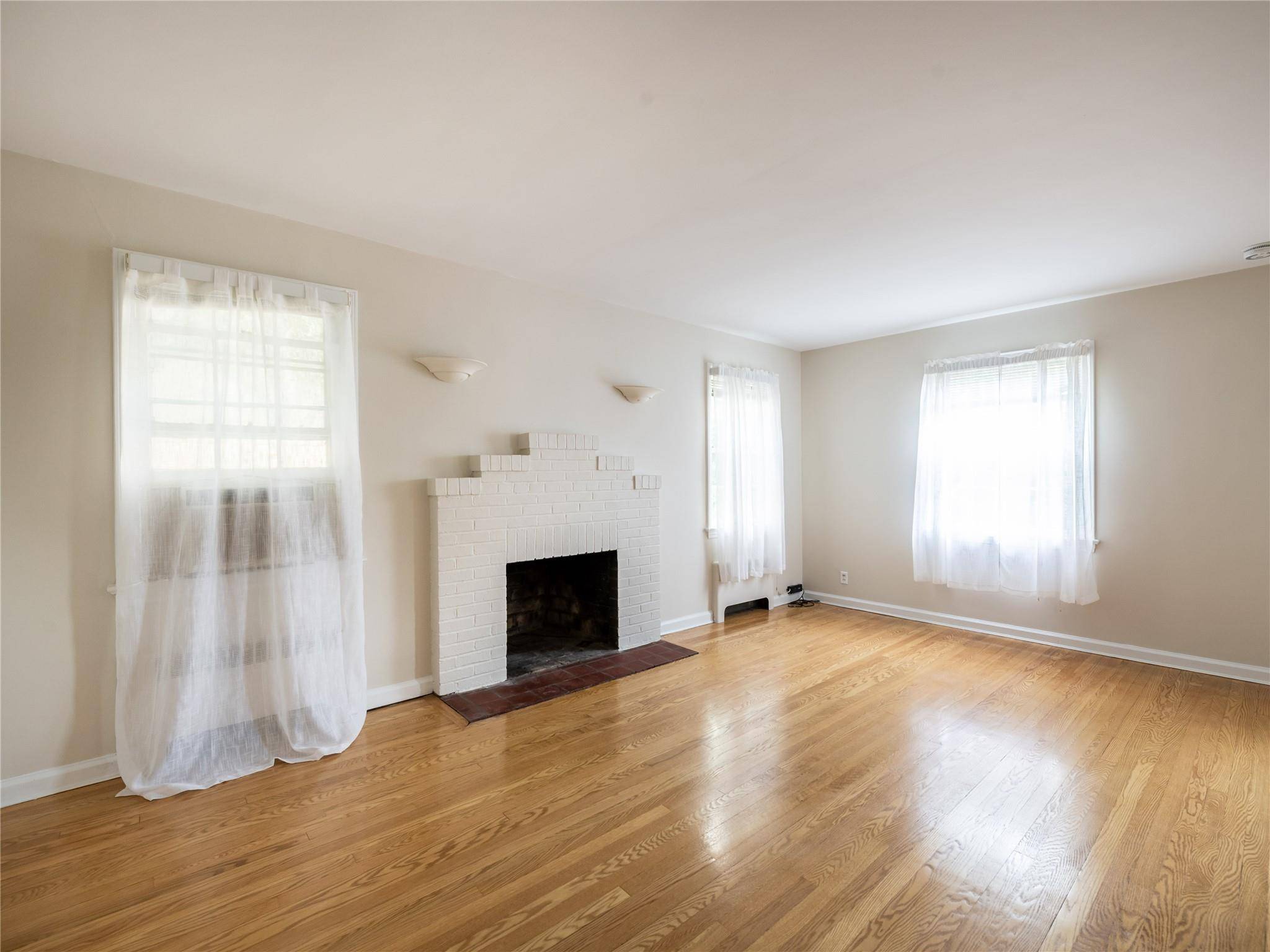 Port Washington, NY 11050,7 Jackson ST