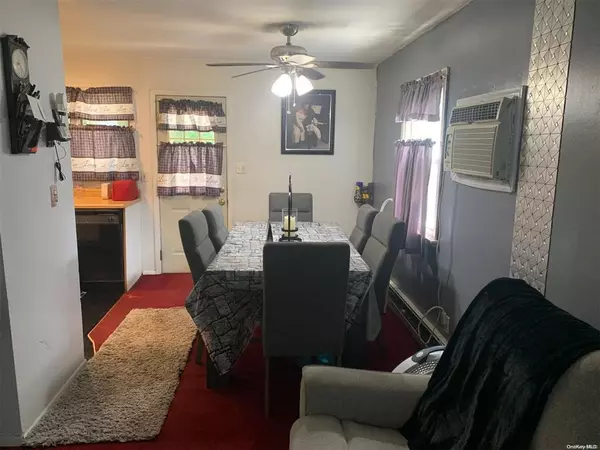 Riverhead, NY 11901,50 Oakland DR