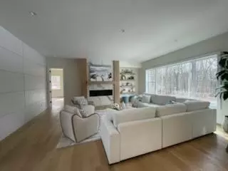 Syosset, NY 11791,53 Calvin AVE