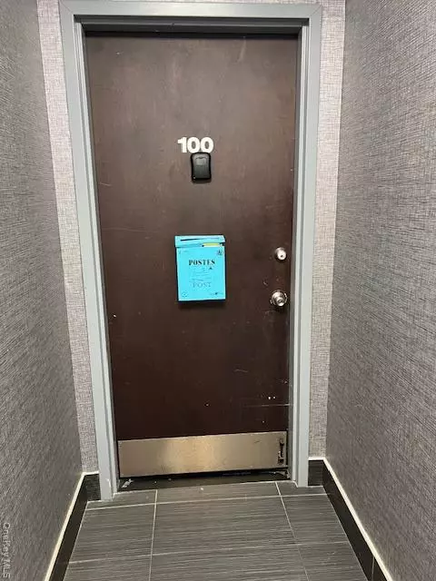 Floral Park, NY 11001,24912 Jericho TPKE #100