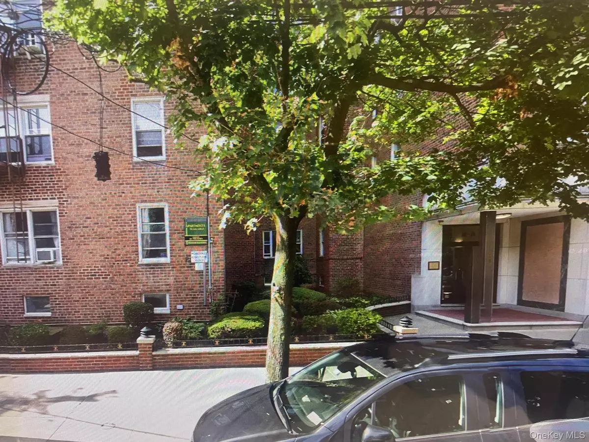 Rego Park, NY 11374,65-70 Booth ST #2B