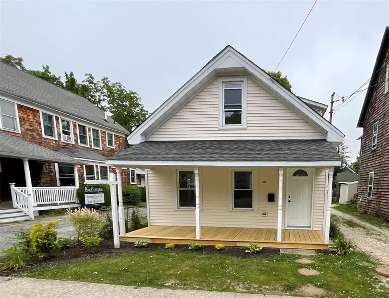 308 East AVE, Riverhead, NY 11901