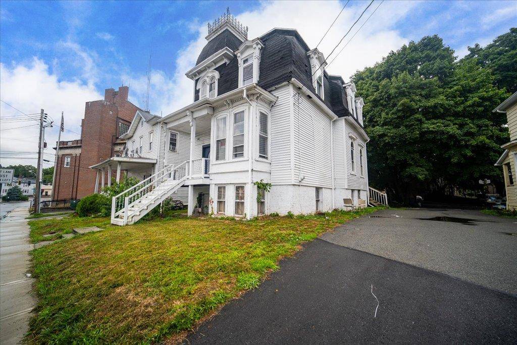 Middletown, NY 10940,97 E Main ST