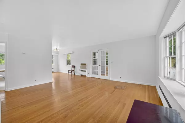 Yonkers, NY 10710,354 Grandview BLVD