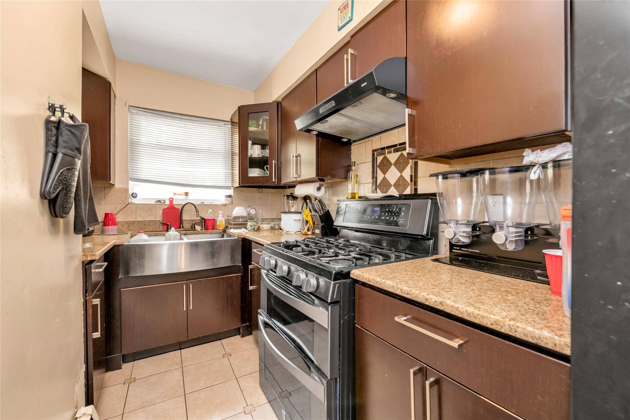 Bronx, NY 10473,1869 Lafayette AVE #8B