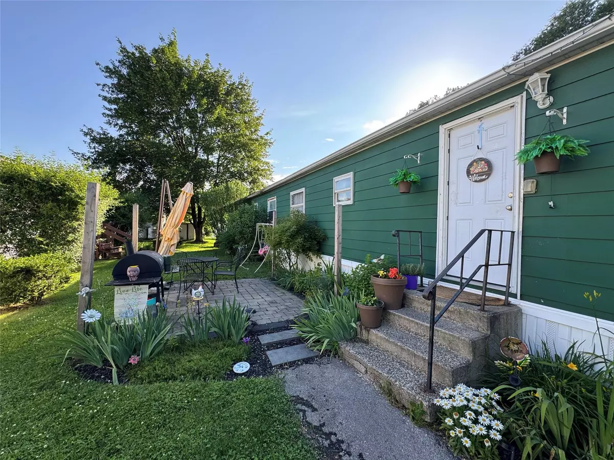 Poughkeepsie, NY 12601,621 Sheafe Rd #184