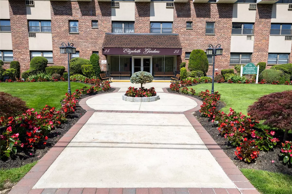 Farmingdale, NY 11735,25 Elizabeth ST #1K