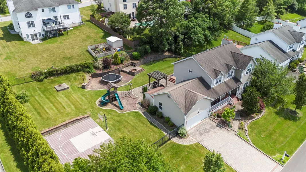 9 June RD, Chester, NY 10918