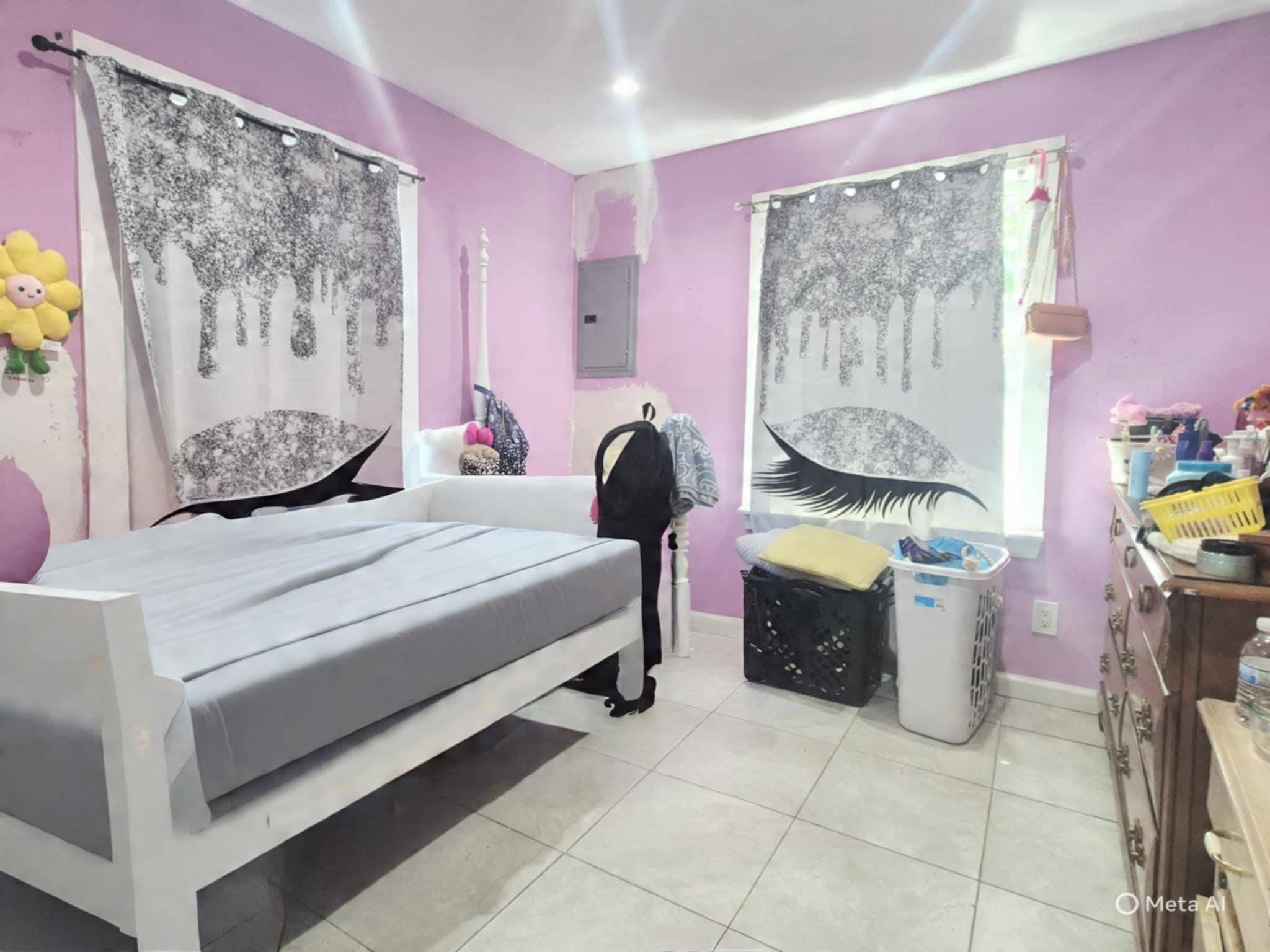 Riverhead, NY 11901,42 Oak DR