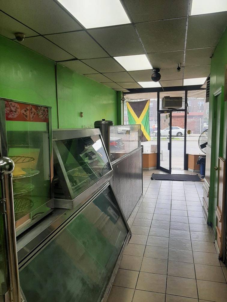 Cambria Heights, NY 11411,116-32 Springfield Blvd