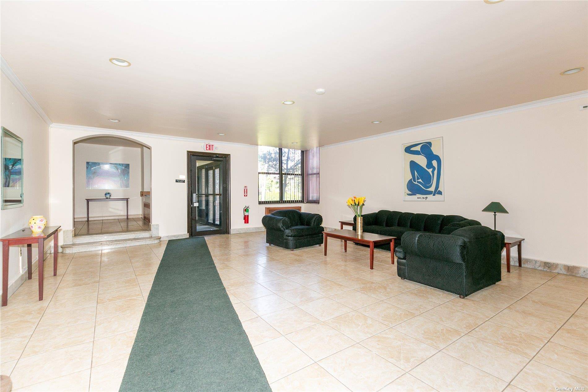 Great Neck, NY 11021,150 S Middle Neck RD #2A