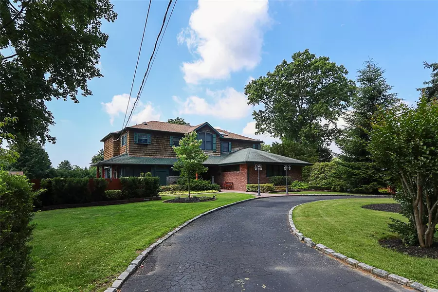 19 Marietta RD, Glen Cove, NY 11542