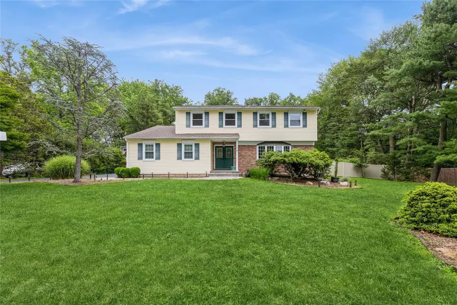 19 Christie DR, New City, NY 10956