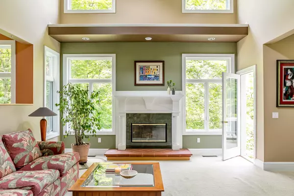 Rhinebeck, NY 12572,94 Old Albany Post RD