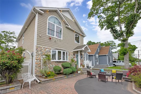 189 Melville RD, Farmingdale, NY 11735