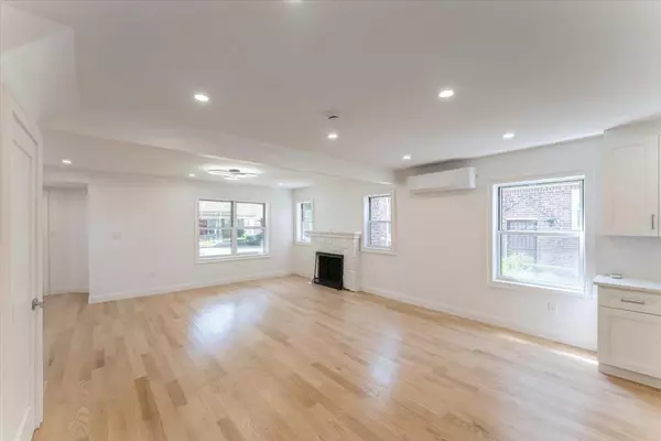 Jamaica, NY 11434,13720 173rd ST