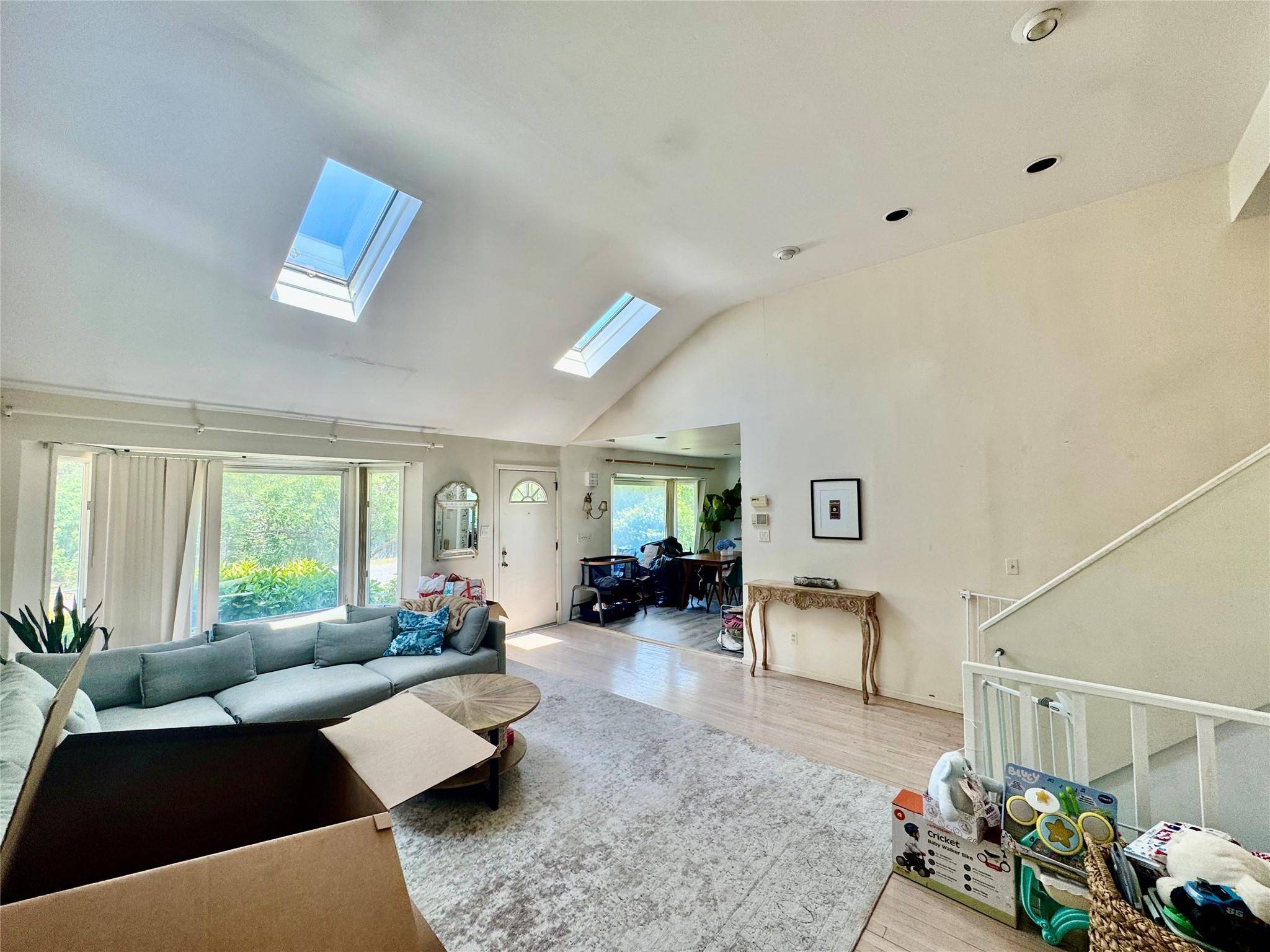 Oyster Bay, NY 11791,48 Marlene DR