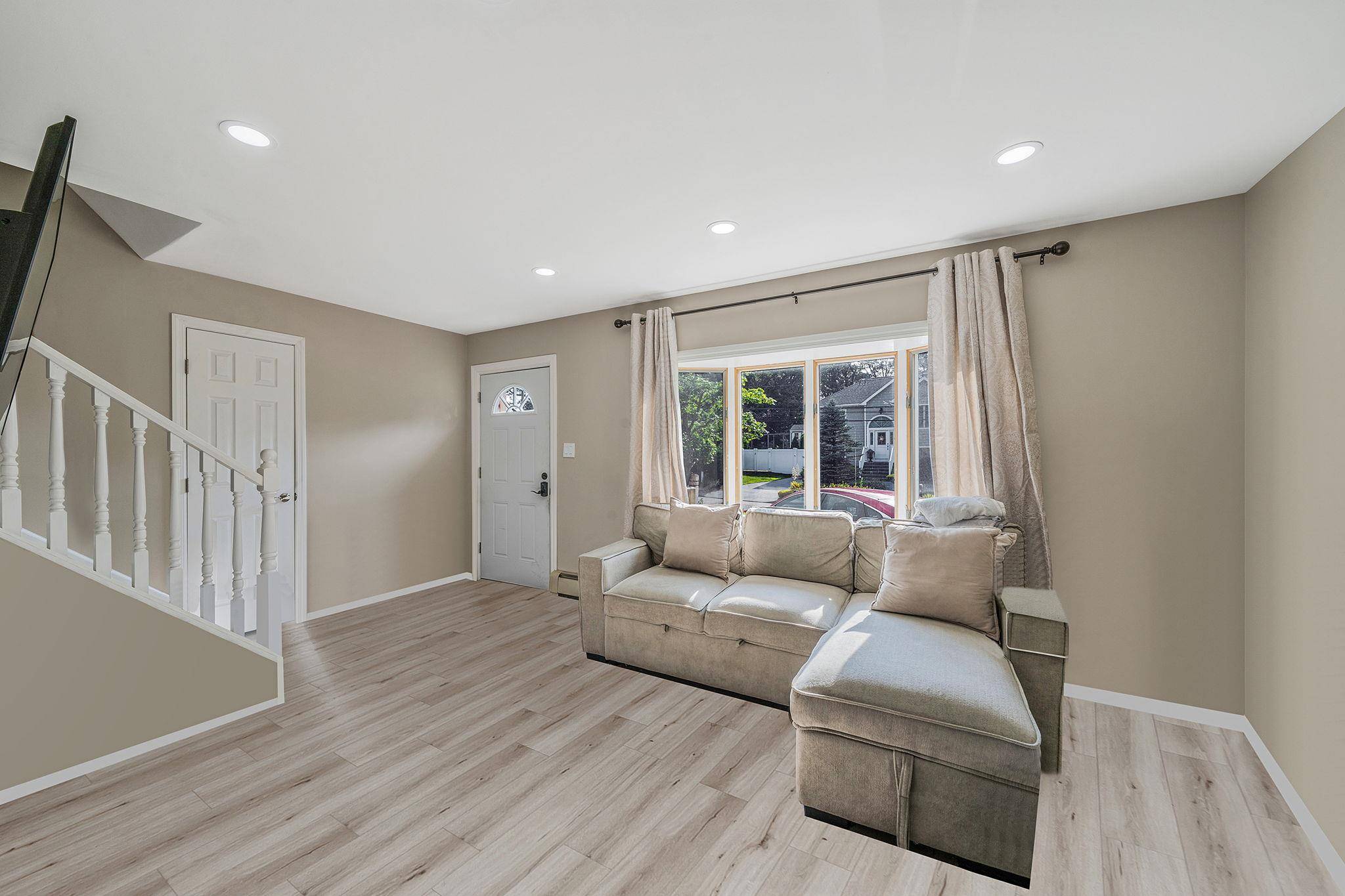 Ronkonkoma, NY 11779,37 Cleary RD