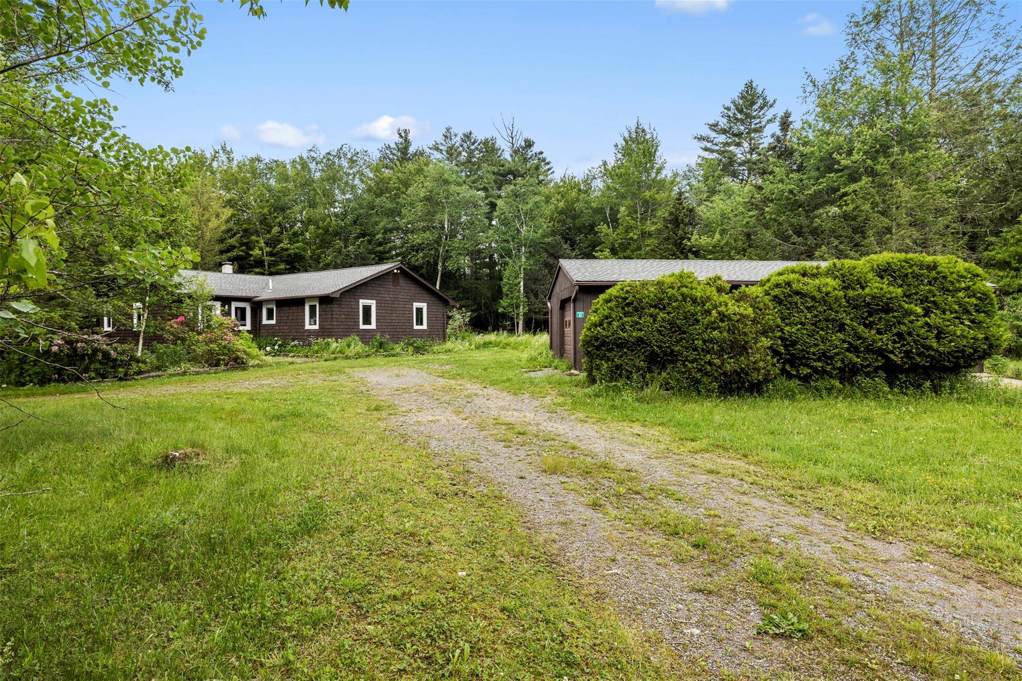 Hunter, NY 12442,62 Clum Hill RD