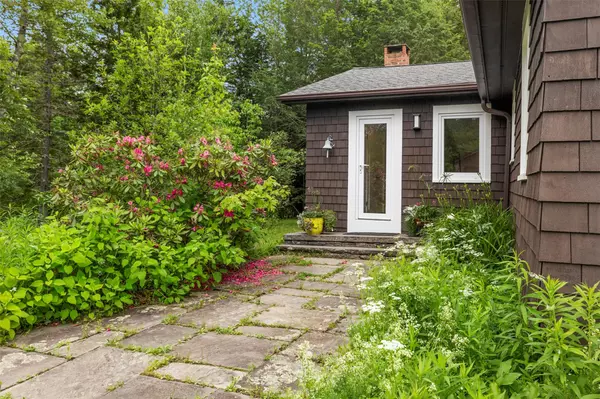 Hunter, NY 12442,62 Clum Hill RD