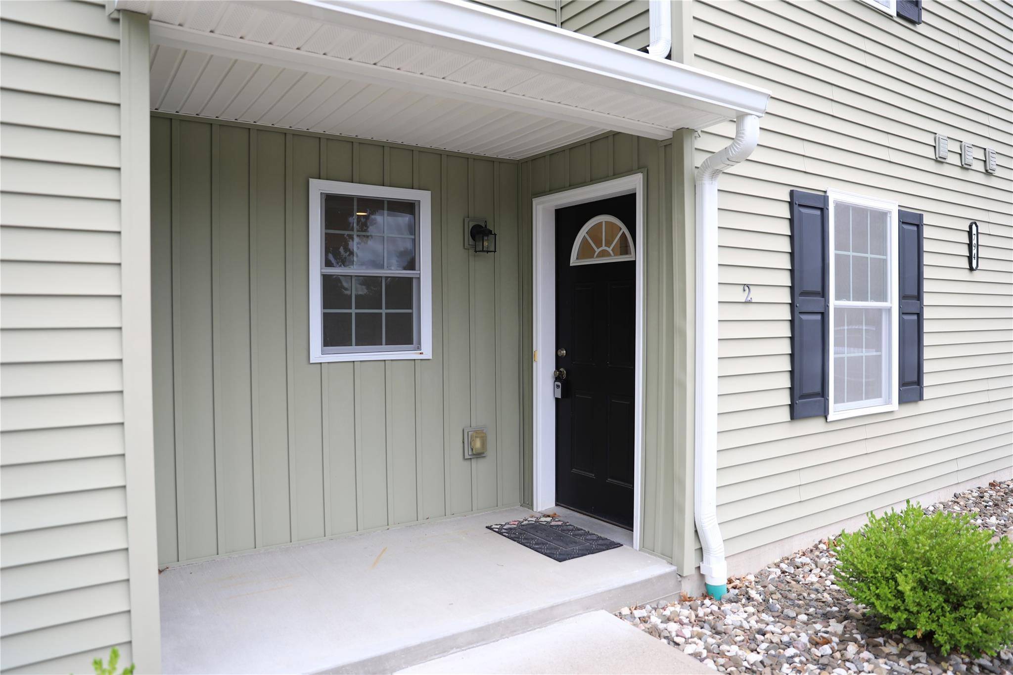 Highland, NY 12528,794 South ST #2