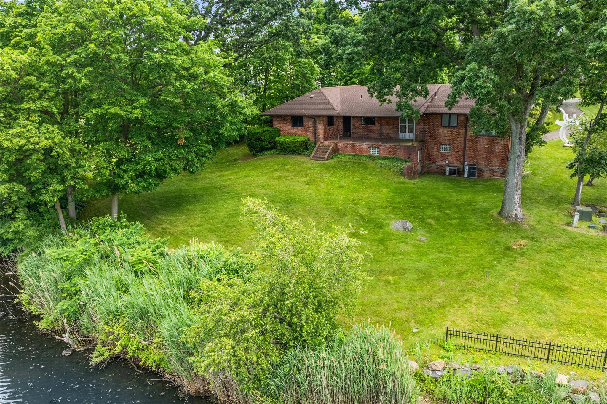 Saddle Rock, NY 11023,230 Gristmill LN