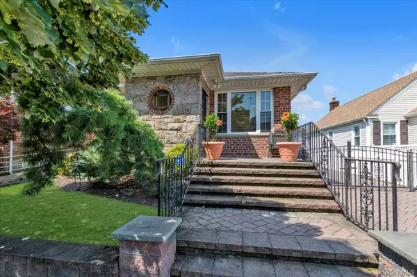 3454 201st ST, Bayside, NY 11361