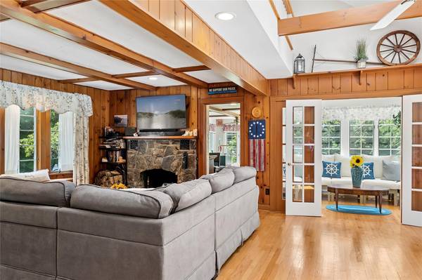 Southold, NY 11971,205 Pine AVE