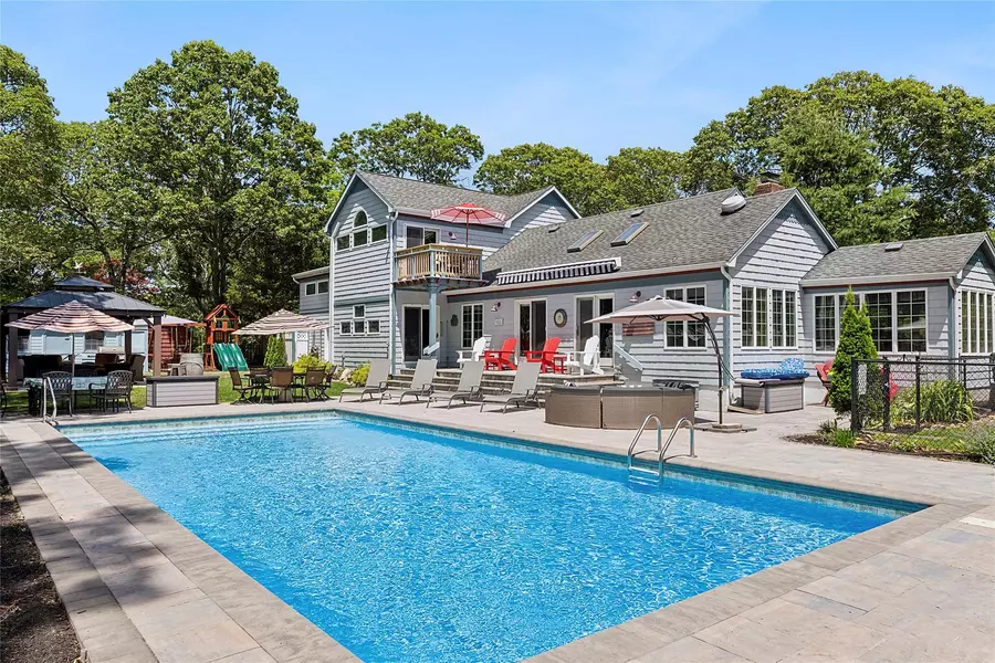 205 Pine AVE, Southold, NY 11971