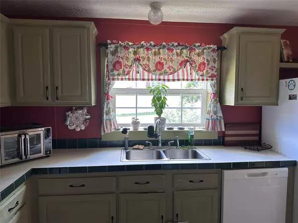 New Windsor, NY 12553,418 Sandgate DR