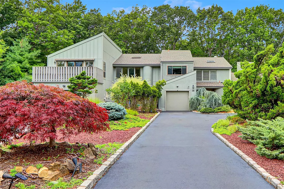 Port Jefferson Village, NY 11777,28 Timberline CIR