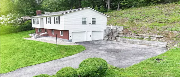 Hopewell Junction, NY 12533,11 Boxwood Close